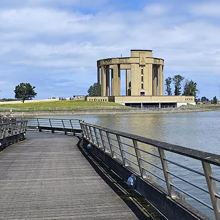 Waterfront Διαμέρισμα